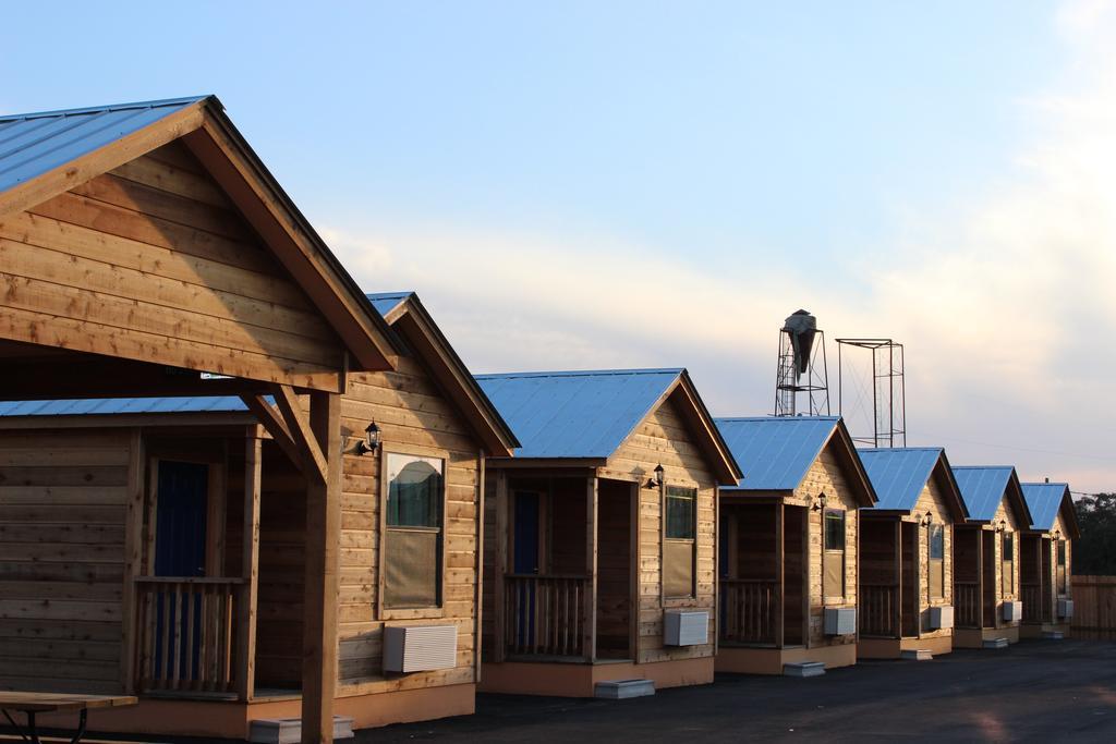 4K Lodges Poth Экстерьер фото